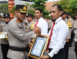 Apresiasi Kepada Personel yang Berprestasi 11 Personel Terima Penghargaan dari Kapolres