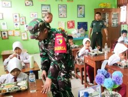 Babinsa Kodim Bojonegoro Kawal Pendistribusian Makan Bergizi Gratis